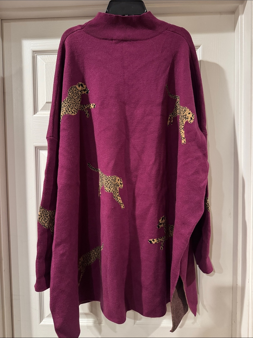 entro Deep Pink Knit Top with Gold Accent - Picture 3 of 4